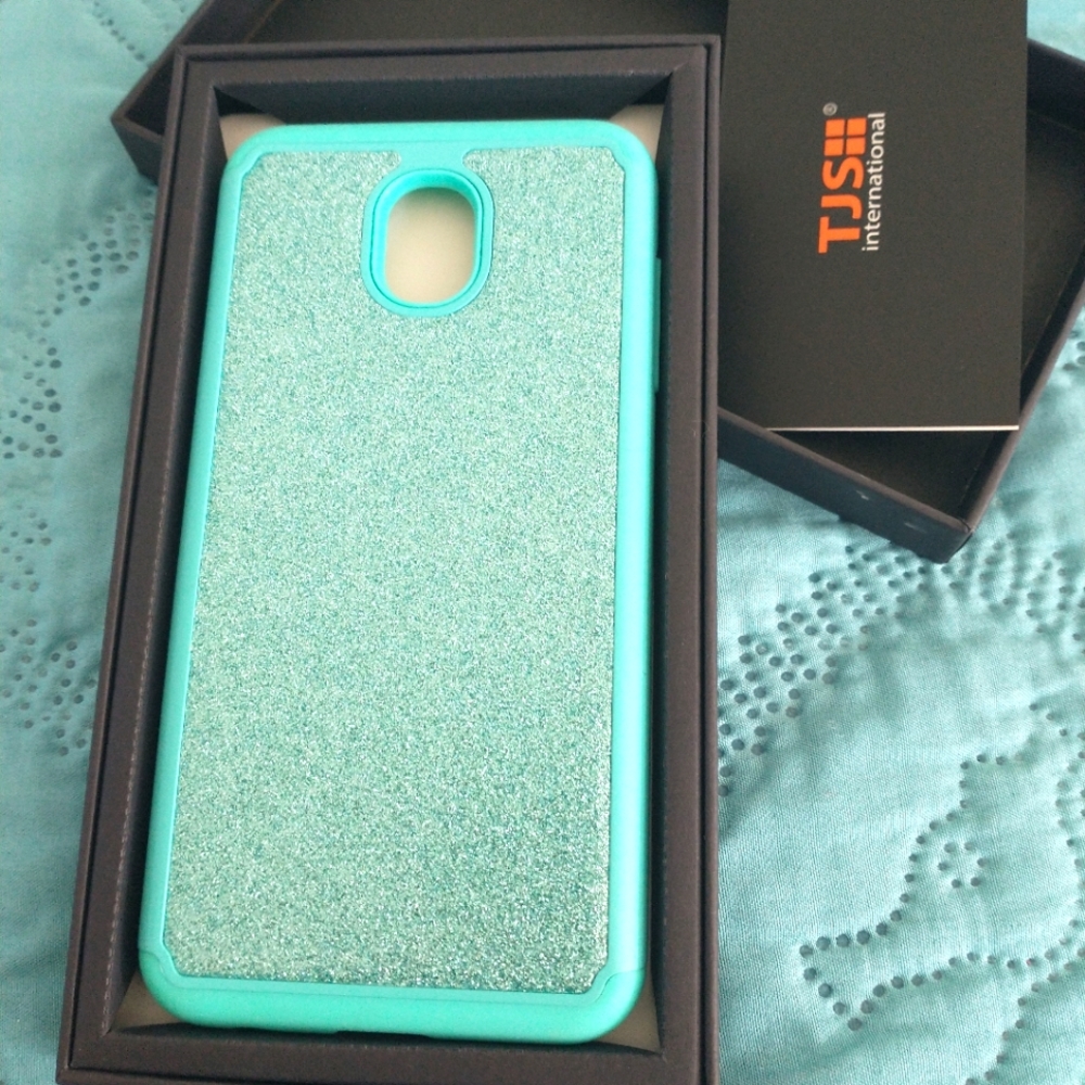 Cell phone case in teal